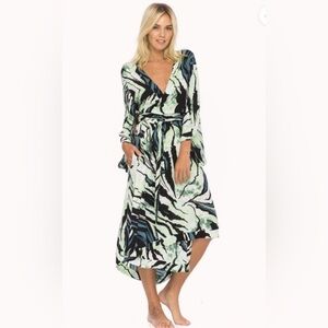 Indah Frankie Kimono Wrap White & Green Tiger Print Wrap Midi Dress Size XS